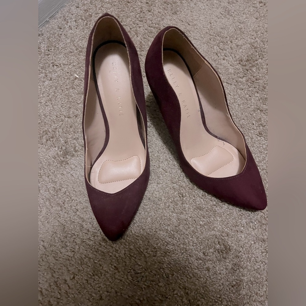 Kelly and Katie Purple Pumps Size 8.5